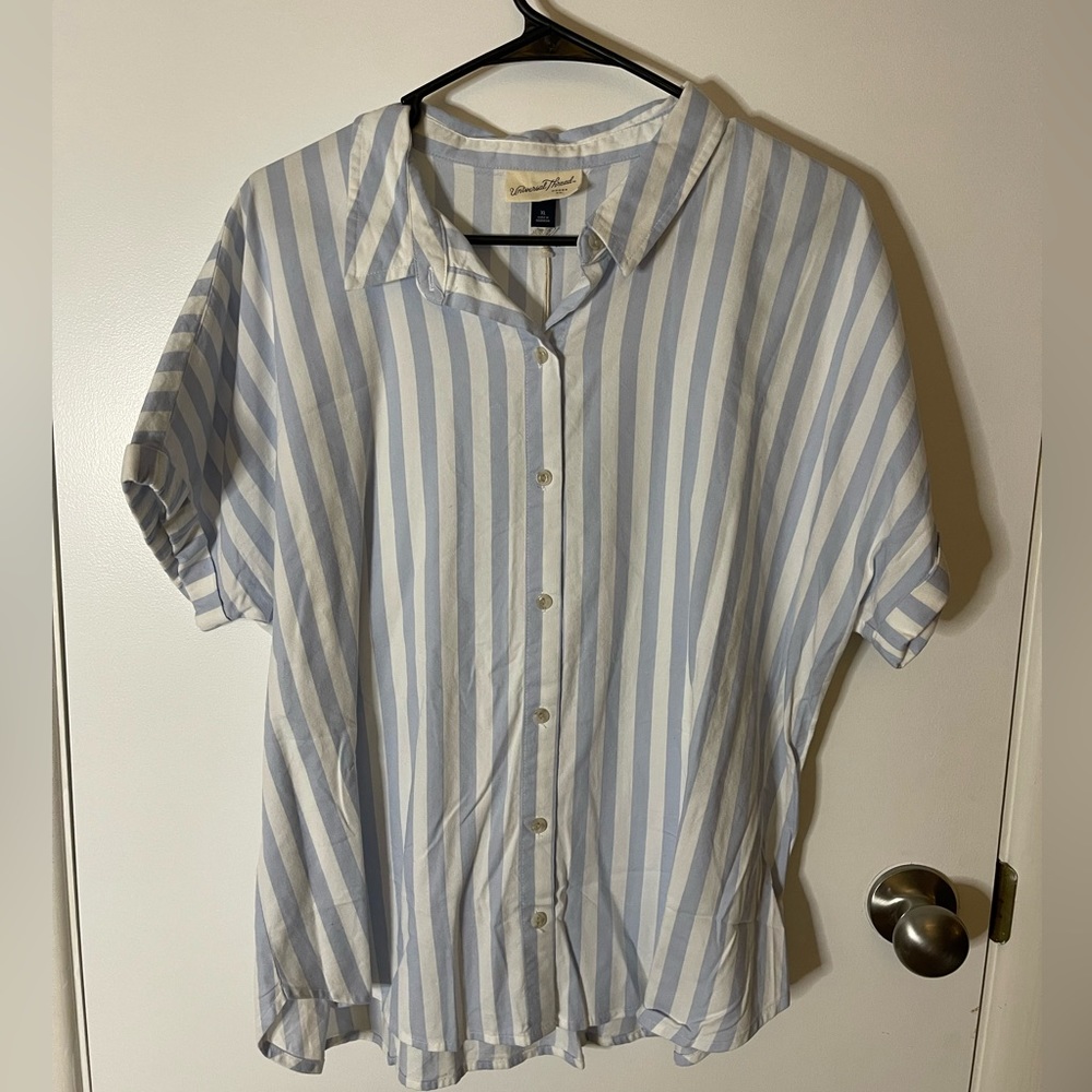 Universal Threads Blue and White Strip Women’s button down. Size XL